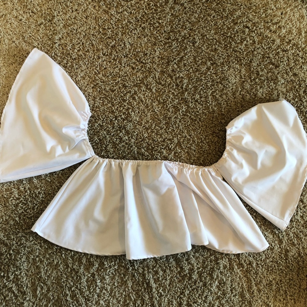 Flowy white crop top